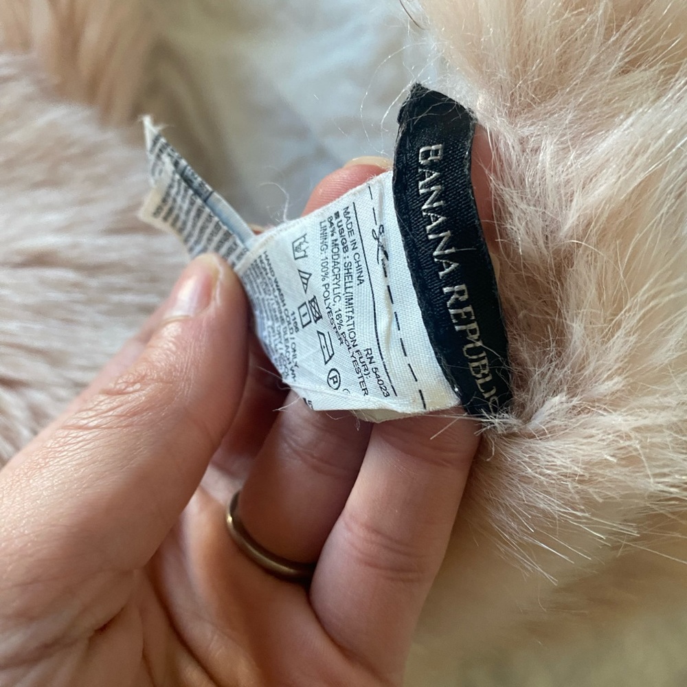 Banana Republic Faux Fur Scarf - Picture 4 of 7